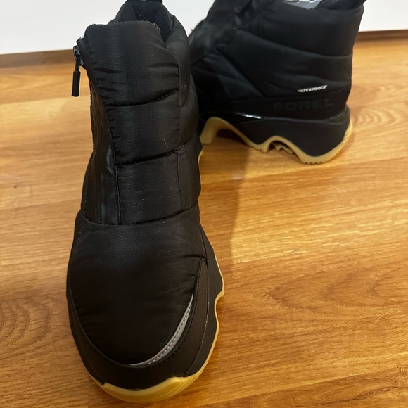 NWT SOREL Kinetic Impact Puffy Zip WP Shoe - Women's - Picture 9 of 10